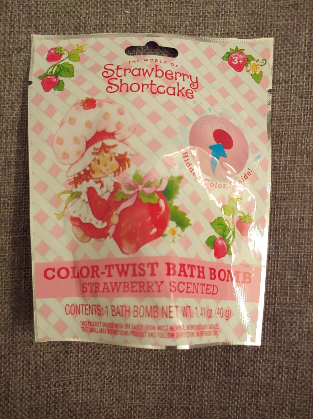 Strawberry Shortcake Color Twist Bath Bomb Strawberry